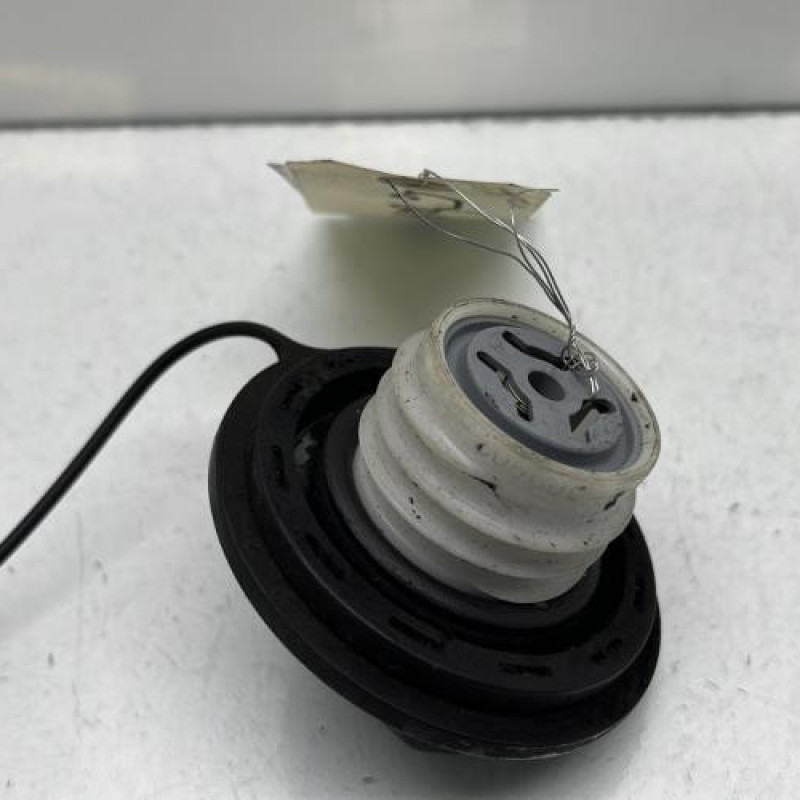 Bouchon de carburant FORD FIESTA 5 Photo n°3