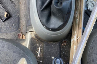 Pivot de moyeu avant gauche RENAULT KANGOO 1