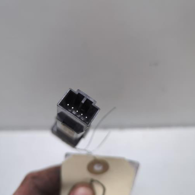 Bouton de warning VOLVO C 30 Photo n°3