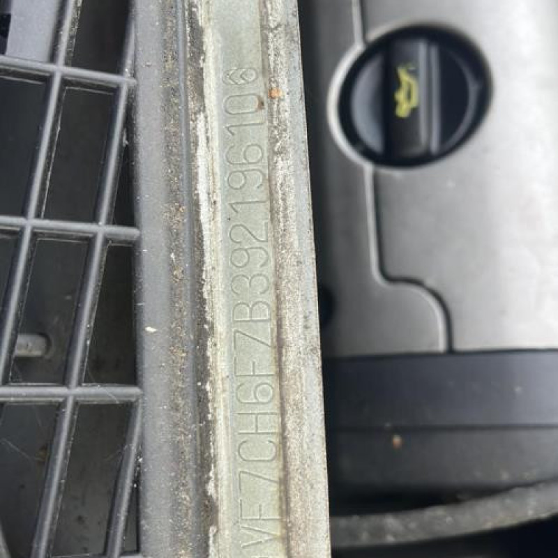 Arret de porte avant gauche CITROEN XSARA PICASSO Photo n°7