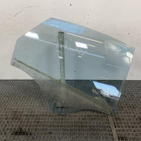 Vitre arriere droit FORD MONDEO 3 Photo n°1