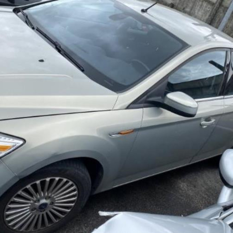 Vitre arriere droit FORD MONDEO 3 Photo n°10