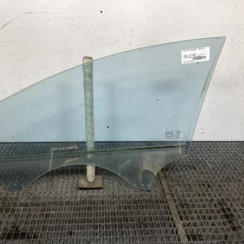 Vitre avant droit FORD MONDEO 3 Photo n°7