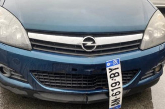 Custode arriere gauche OPEL ASTRA H