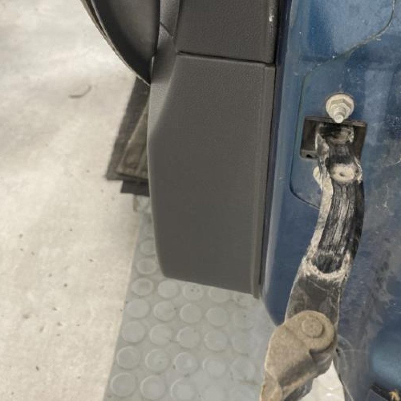 Porte avant gauche OPEL ASTRA H Photo n°6