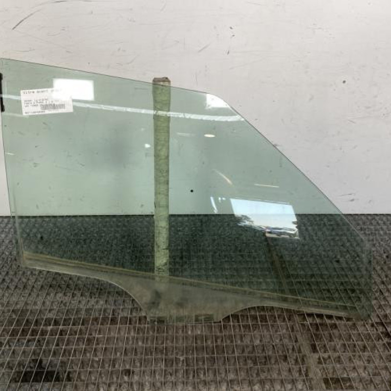 Vitre avant droit SKODA FABIA 2 Photo n°1