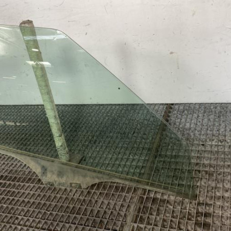 Vitre avant droit SKODA FABIA 2