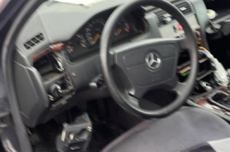Optique avant principal droit (feux)(phare) MERCEDES CLASSE E 210