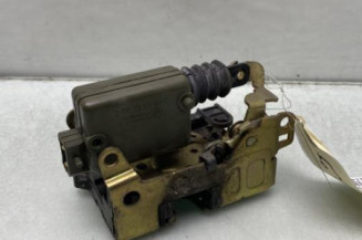 Serrure avant droit RENAULT SCENIC 1