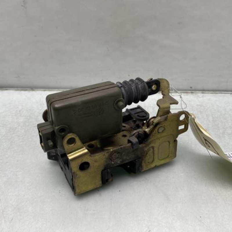 Serrure avant droit RENAULT SCENIC 1 Photo n°4