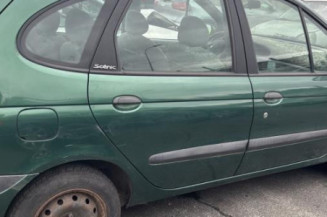 Serrure avant droit RENAULT SCENIC 1