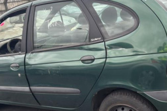 Serrure avant droit RENAULT SCENIC 1