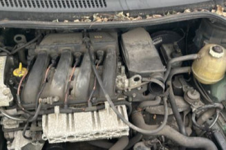 Serrure avant droit RENAULT SCENIC 1