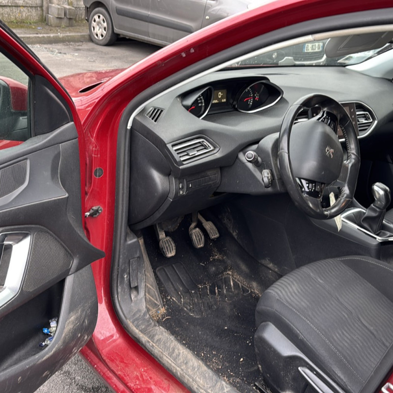 PEUGEOT 308 2 PHASE 1 1.6 HDI - 8V TURBO Photo n°20