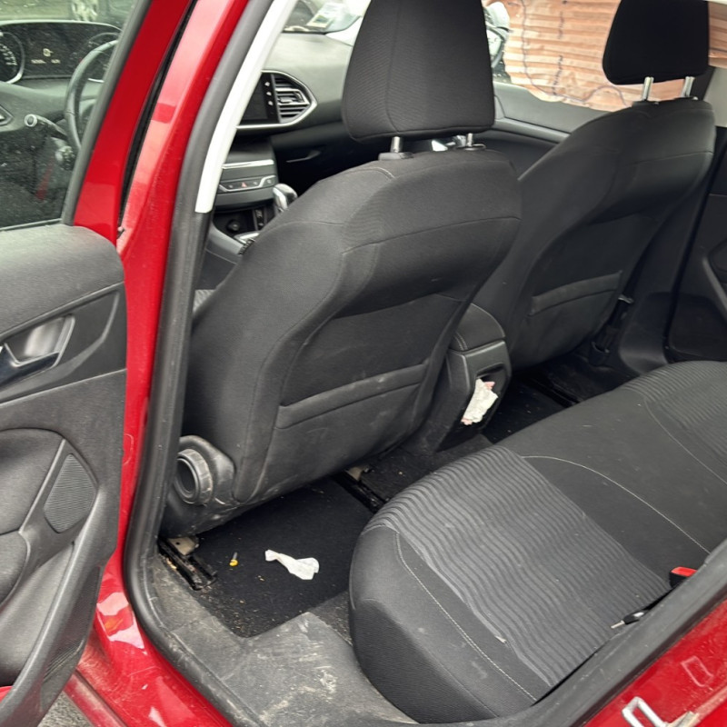 PEUGEOT 308 2 PHASE 1 1.6 HDI - 8V TURBO Photo n°21