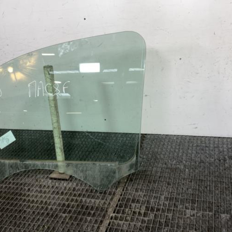 Vitre avant gauche RENAULT KANGOO 2 Photo n°3