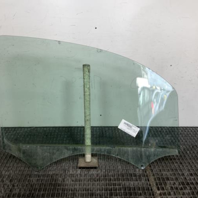 Vitre avant gauche RENAULT KANGOO 2 Photo n°4