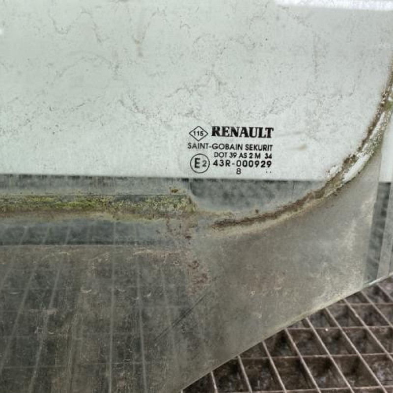 Vitre avant gauche RENAULT KANGOO 2 Photo n°4