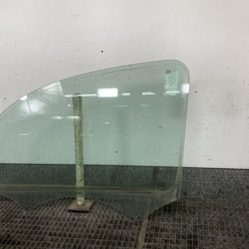 Vitre avant gauche RENAULT KANGOO 2 Photo n°6