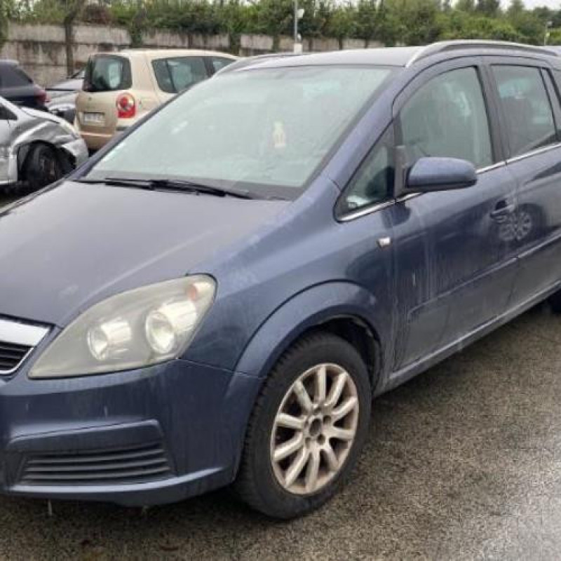 Feu arriere principal droit (feux) OPEL ZAFIRA B Photo n°8