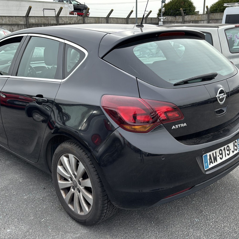 OPEL ASTRA J PHASE 1 1.7 CDTI - 16V TURBO Photo n°4