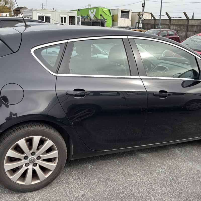 OPEL ASTRA J PHASE 1 1.7 CDTI - 16V TURBO Photo n°7