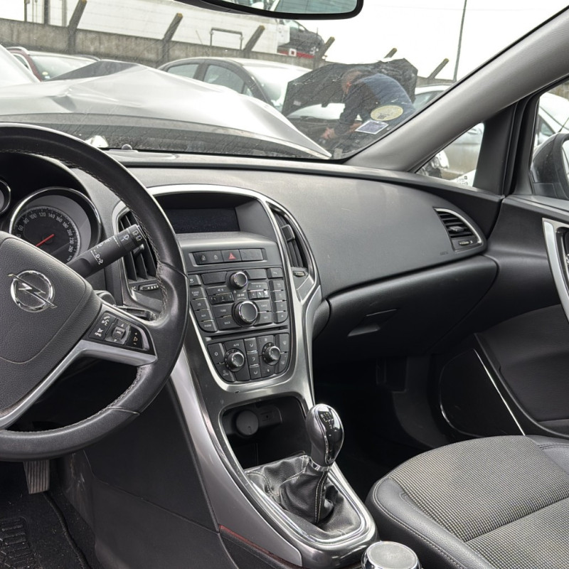 OPEL ASTRA J PHASE 1 1.7 CDTI - 16V TURBO Photo n°12