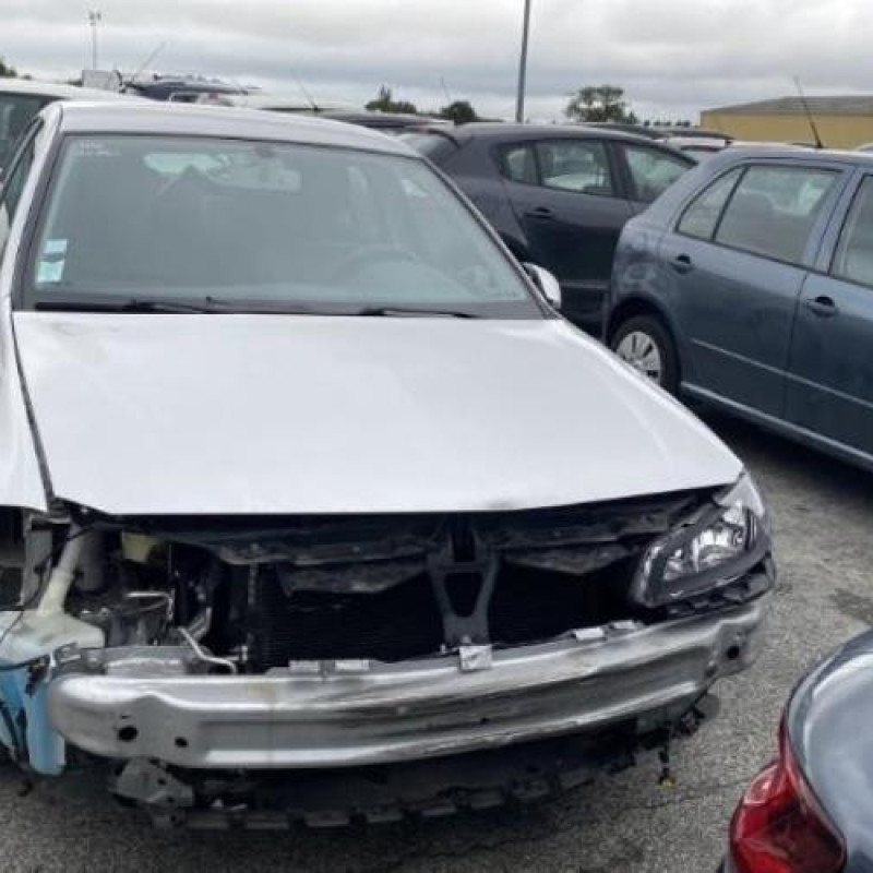 Compresseur clim RENAULT LAGUNA 2 Photo n°5