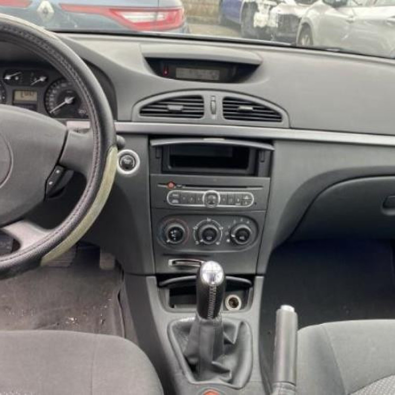 Compresseur clim RENAULT LAGUNA 2 Photo n°7