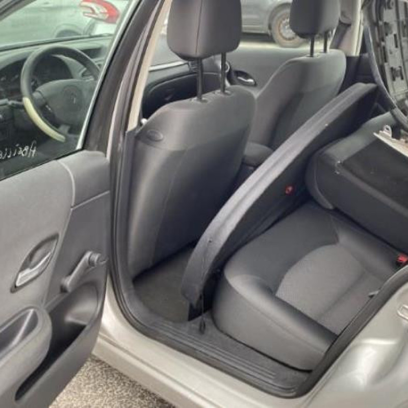 Compresseur clim RENAULT LAGUNA 2 Photo n°14