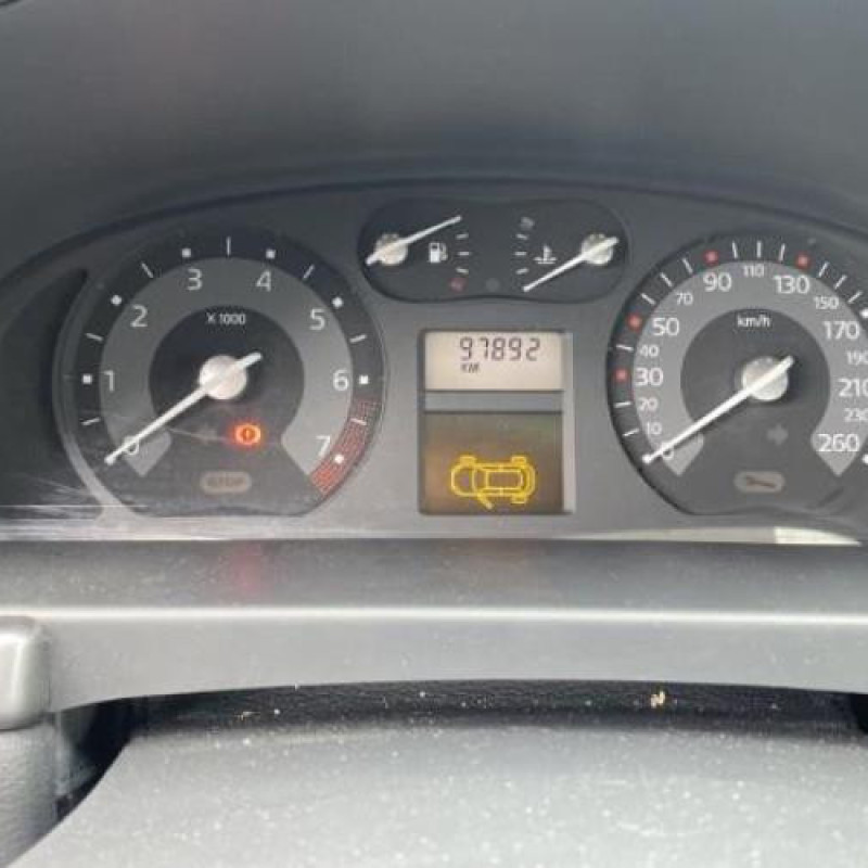 Compresseur clim RENAULT LAGUNA 2 Photo n°15