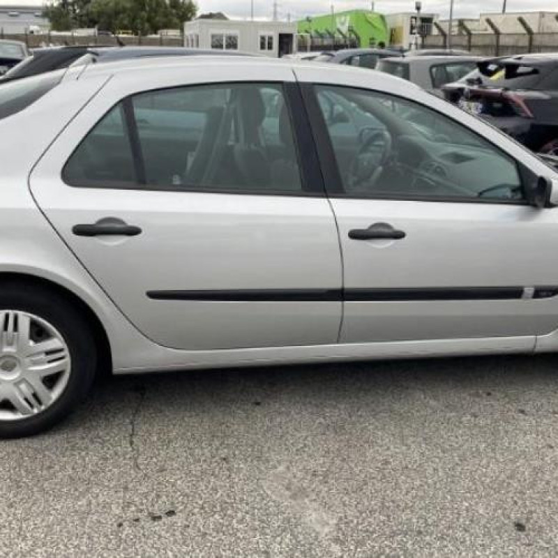 Compresseur clim RENAULT LAGUNA 2 Photo n°20