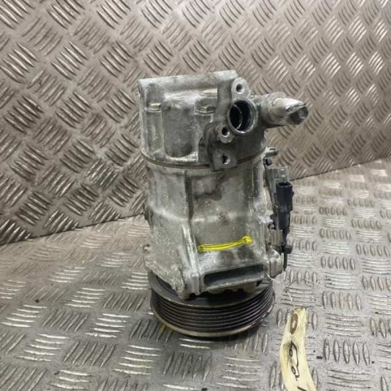 Compresseur clim RENAULT CLIO 4 Photo n°1