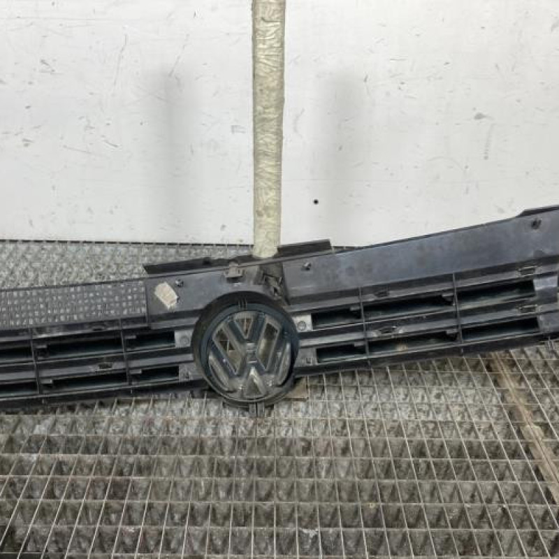 Calandre VOLKSWAGEN GOLF 4 Photo n°4