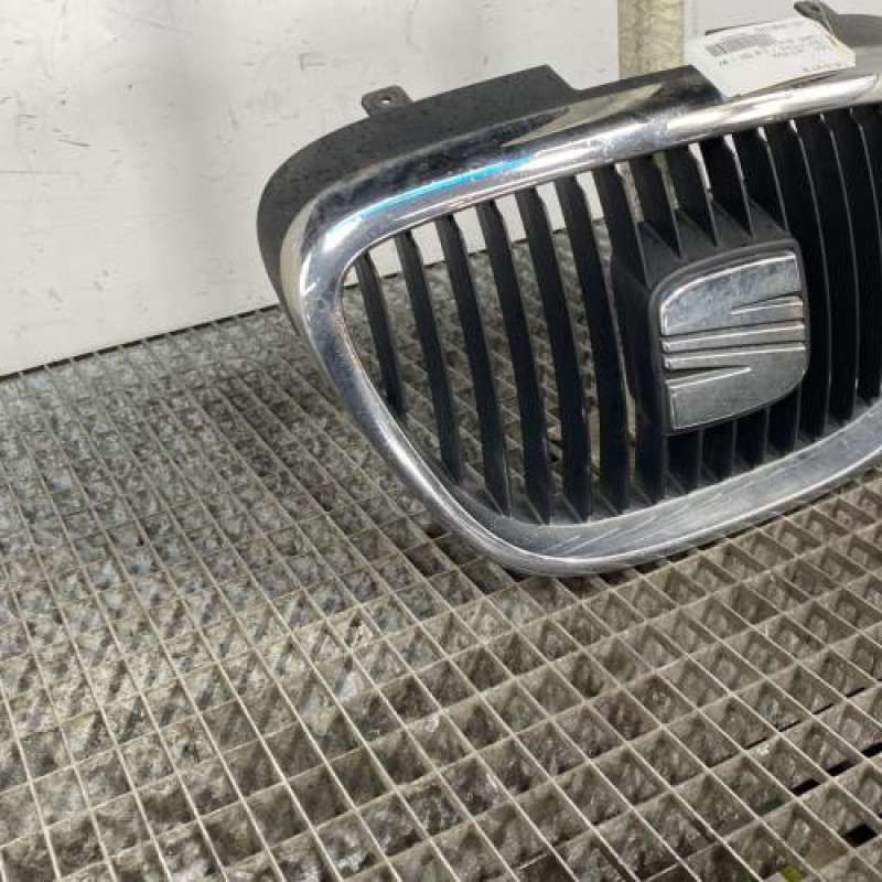 Calandre SEAT LEON 2 Photo n°2