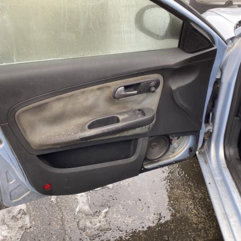 Calandre SEAT CORDOBA 2 Photo n°13