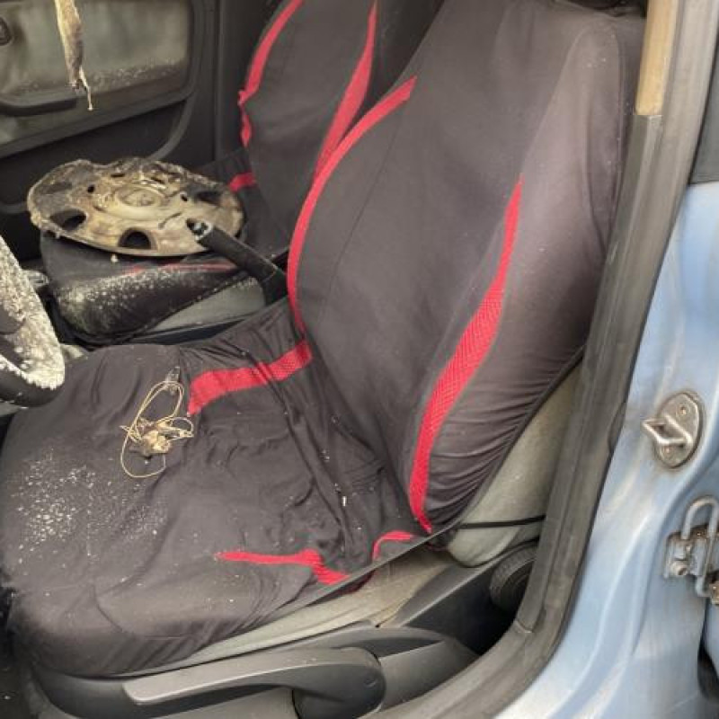 Calandre SEAT CORDOBA 2 Photo n°15