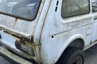 Vitre avant droit LADA NIVA