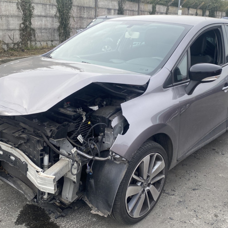 RENAULT CLIO 4 PHASE 1 0.9i - 12V TURBO TCE 90 Photo n°12