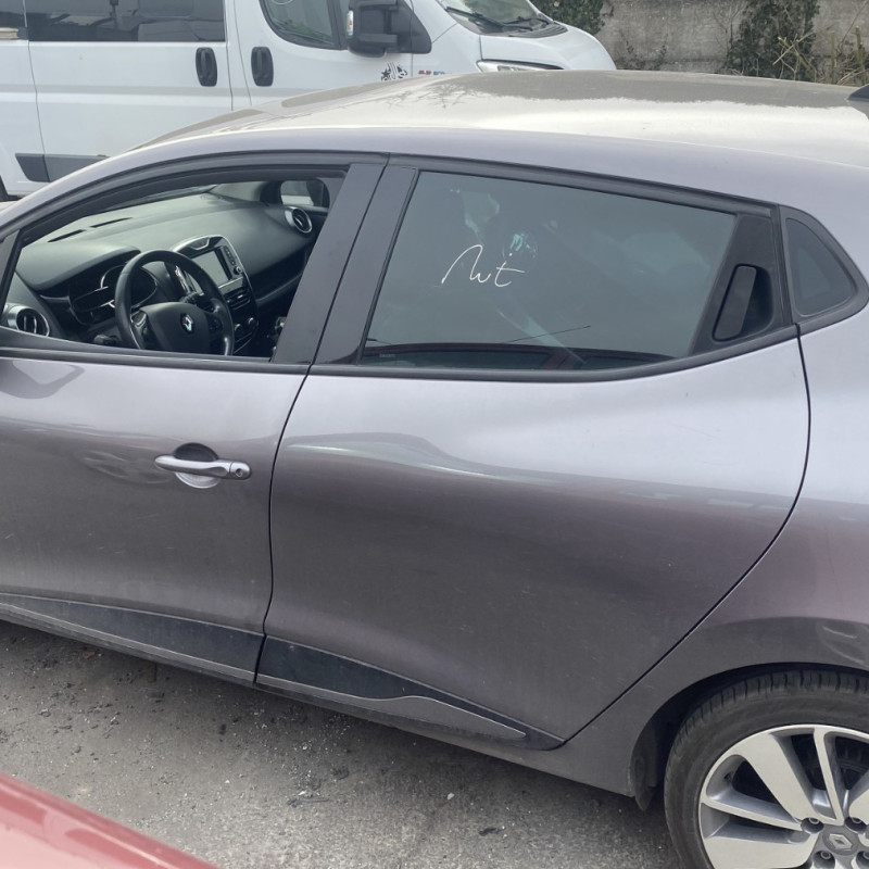 RENAULT CLIO 4 PHASE 1 0.9i - 12V TURBO TCE 90 Photo n°19