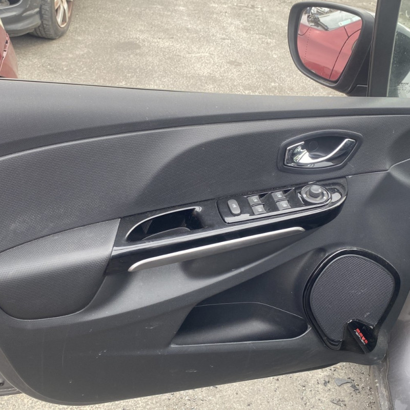 RENAULT CLIO 4 PHASE 1 0.9i - 12V TURBO TCE 90 Photo n°22
