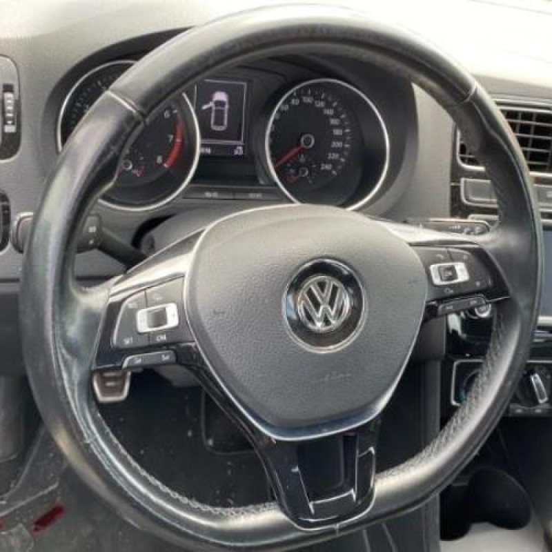 Feu arriere principal droit (feux) VOLKSWAGEN POLO 5 Photo n°4