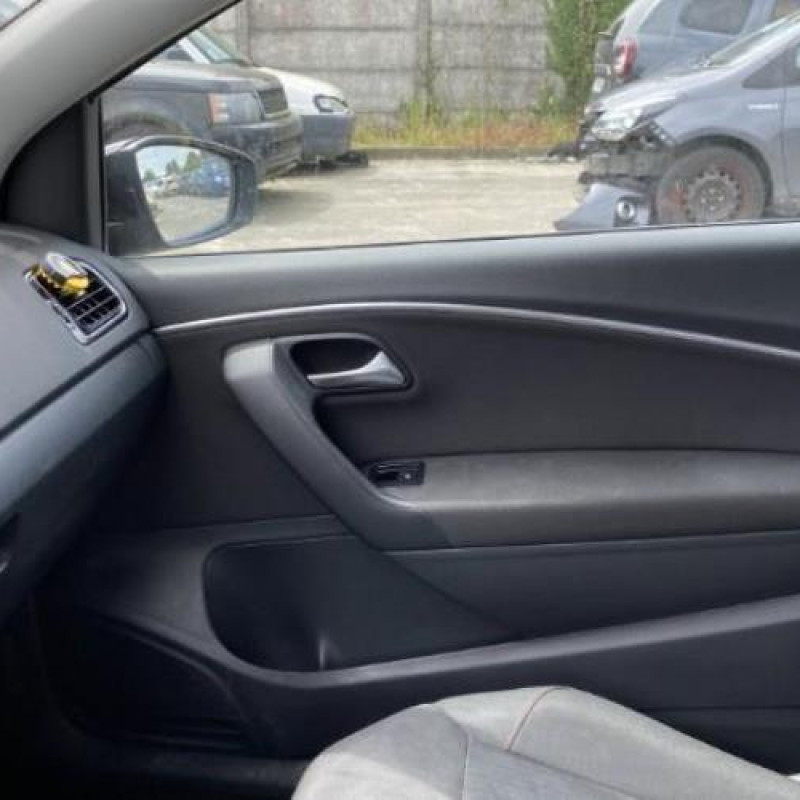 Feu arriere principal droit (feux) VOLKSWAGEN POLO 5 Photo n°17