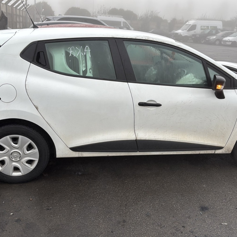 RENAULT CLIO 4 PHASE 2 1.2i - 16V Photo n°7