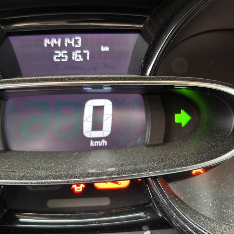 RENAULT CLIO 4 PHASE 2 1.2i - 16V Photo n°18