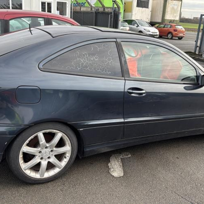 Alternateur MERCEDES CLASSE C 203 COUPE SPORT Photo n°8