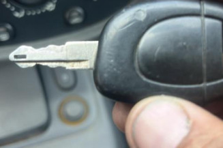 Calandre RENAULT CLIO 2