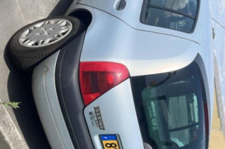 Calandre RENAULT CLIO 2