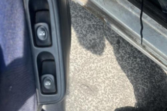 Calandre RENAULT CLIO 2