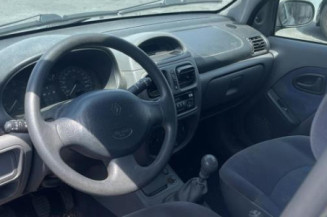 Calandre RENAULT CLIO 2